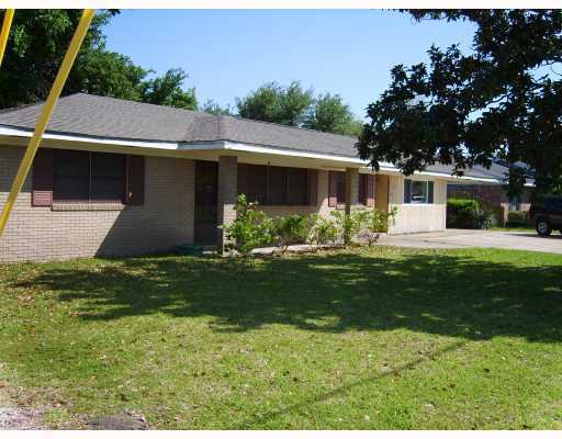 2193 Old Popp's Ferry Road Biloxi, MS 39532 - Photo 1 of 8 Primary Photo