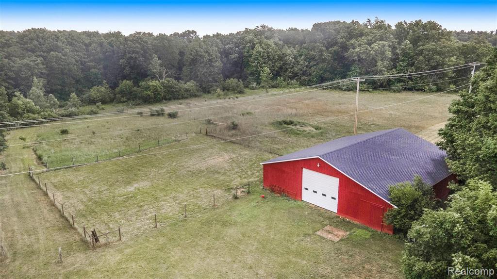 12304 Silver Lake Road Byron, MI 48418 - Photo 6 of 34