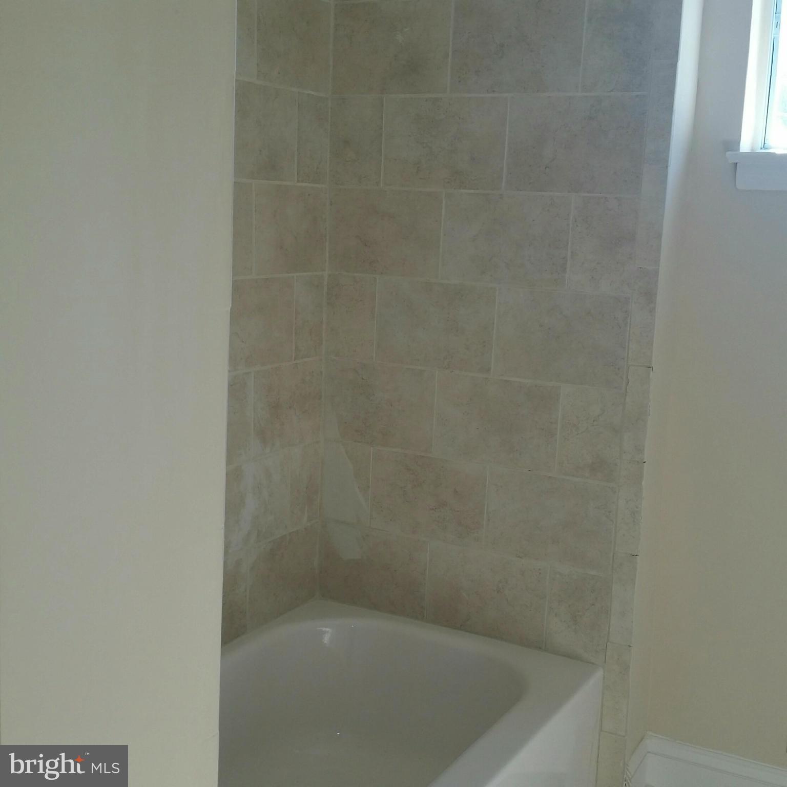 819 Hopewood Road Pikesville, MD 21208 - Photo 14 of 22 Bath