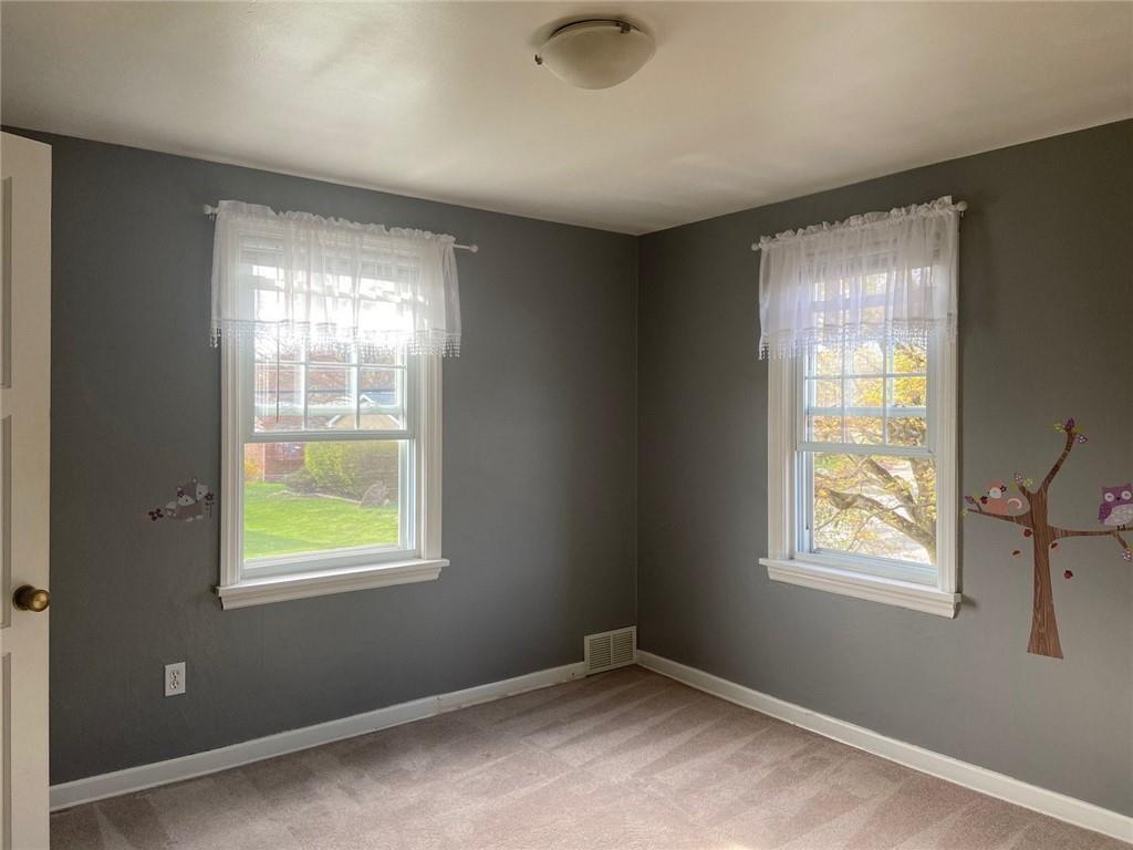 922 Greenhill Road Pittsburgh, PA 15209 - Photo 13 of 18
