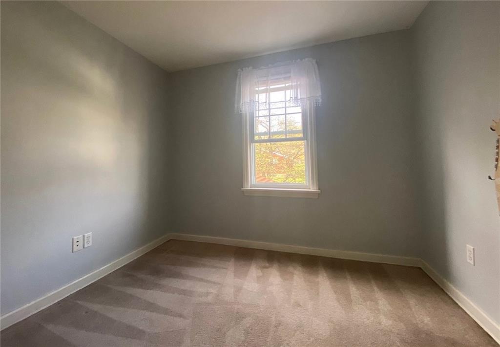922 Greenhill Road Pittsburgh, PA 15209 - Photo 14 of 18