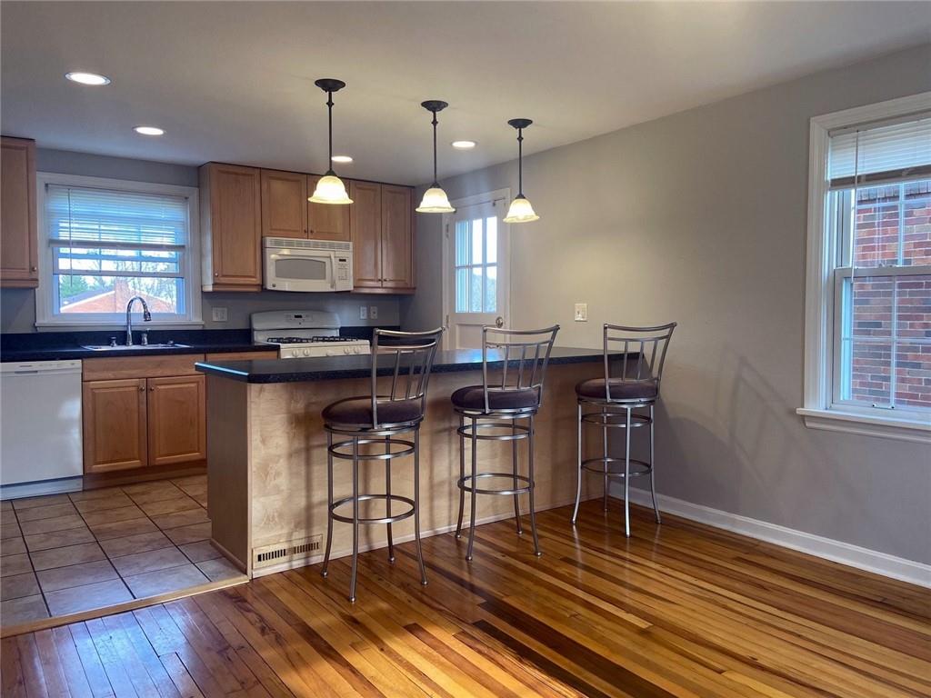 922 Greenhill Road Pittsburgh, PA 15209 - Photo 3 of 18
