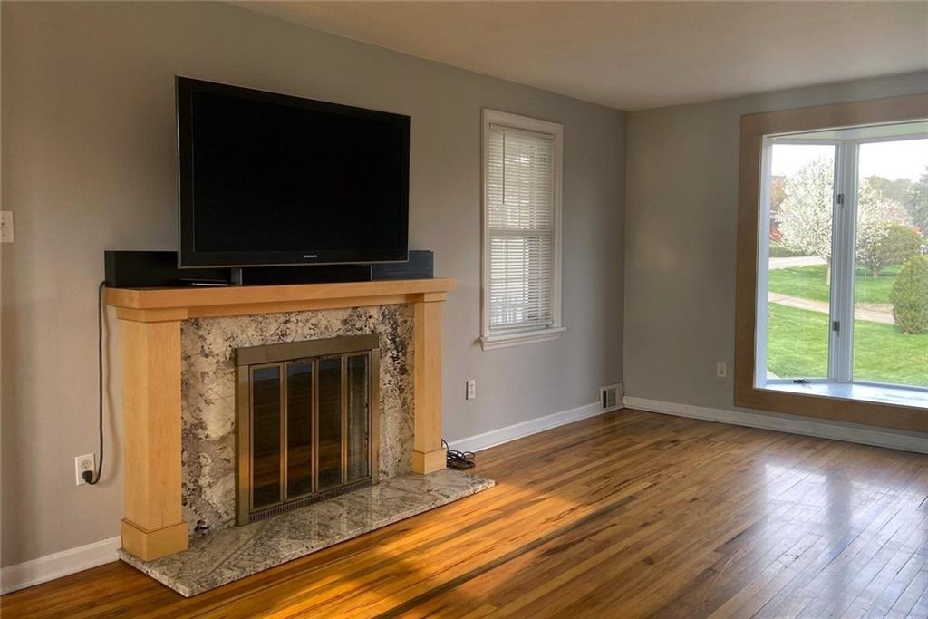 922 Greenhill Road Pittsburgh, PA 15209 - Photo 9 of 18