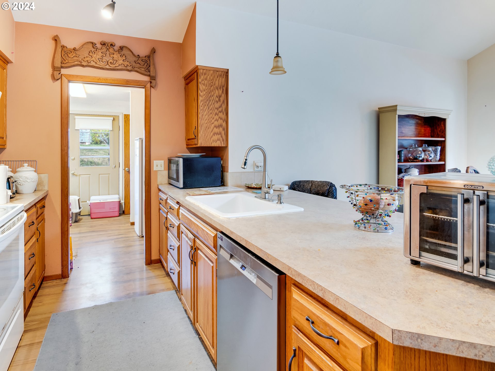 341 Combs Circle Yachats, OR 97498 - Photo 13 of 33