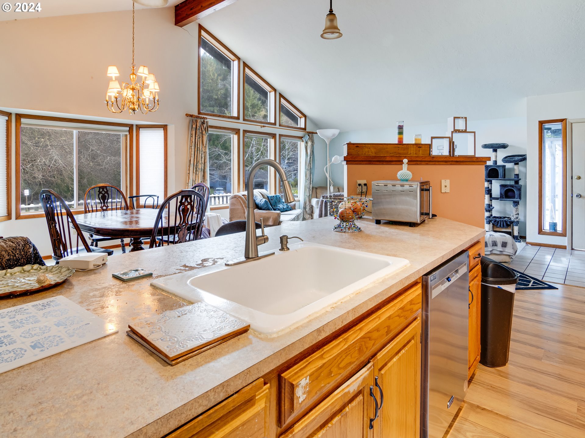 341 Combs Circle Yachats, OR 97498 - Photo 16 of 33
