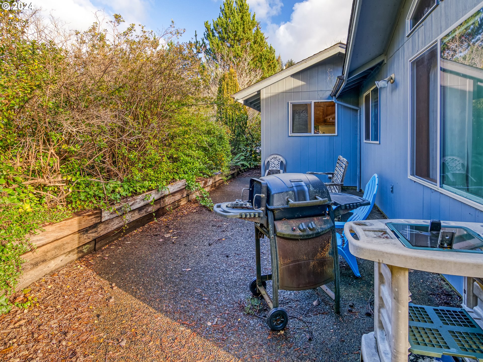 341 Combs Circle Yachats, OR 97498 - Photo 20 of 33
