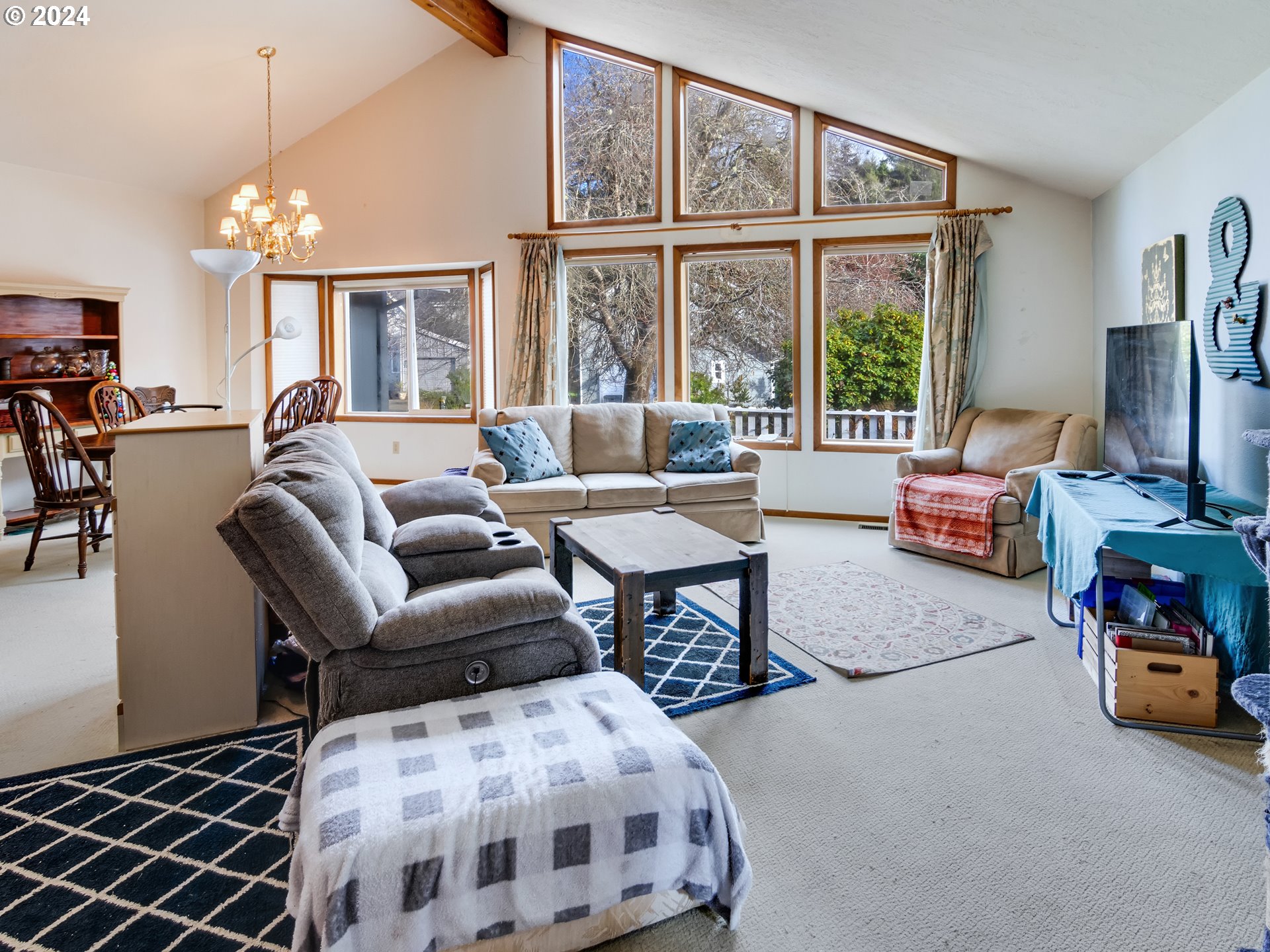 341 Combs Circle Yachats, OR 97498 - Photo 8 of 33