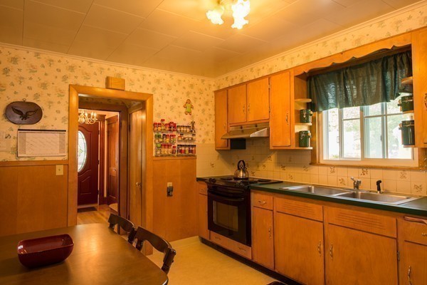 24 Linden Road Peabody, MA 01960 - Photo 12 of 30 Gallery Image 12