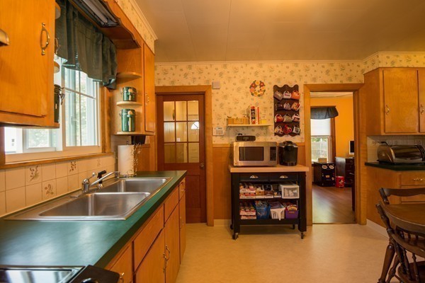 24 Linden Road Peabody, MA 01960 - Photo 14 of 30 Gallery Image 14