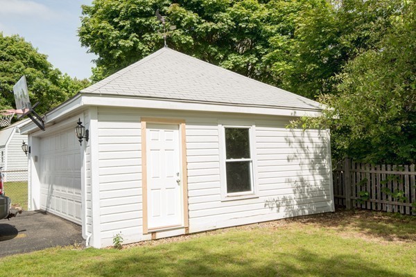 24 Linden Road Peabody, MA 01960 - Photo 27 of 30 Gallery Image 27