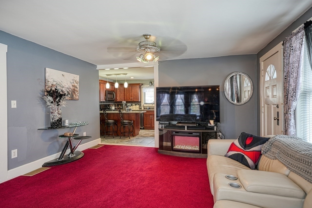 11 Port Sunlight Road Billerica, MA 01862 - Photo 5 of 18 Gallery Image 5