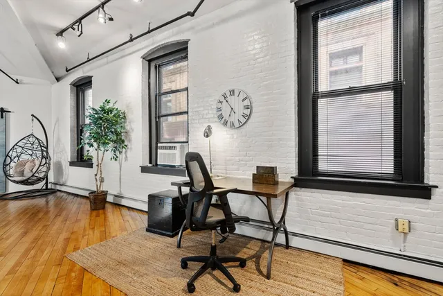 $1,449,000 | 19 Stanhope Street, Unit 2A, Boston, MA 02116