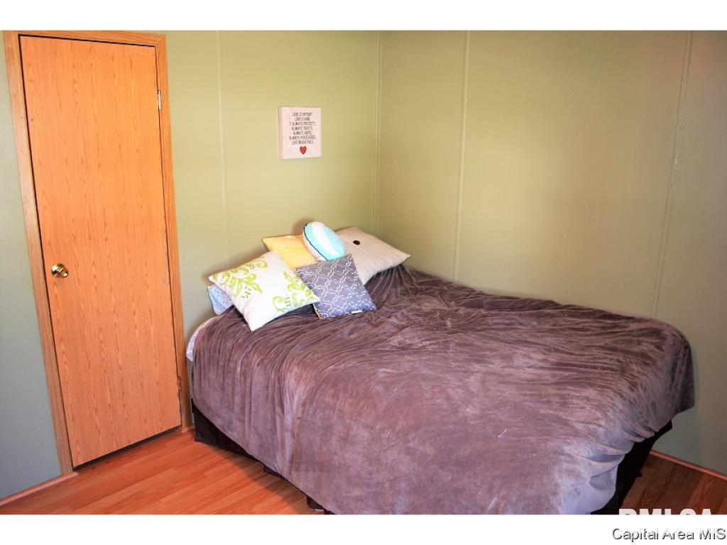 202 West Springfield Street Virginia, IL 62691 - Photo 12 of 18