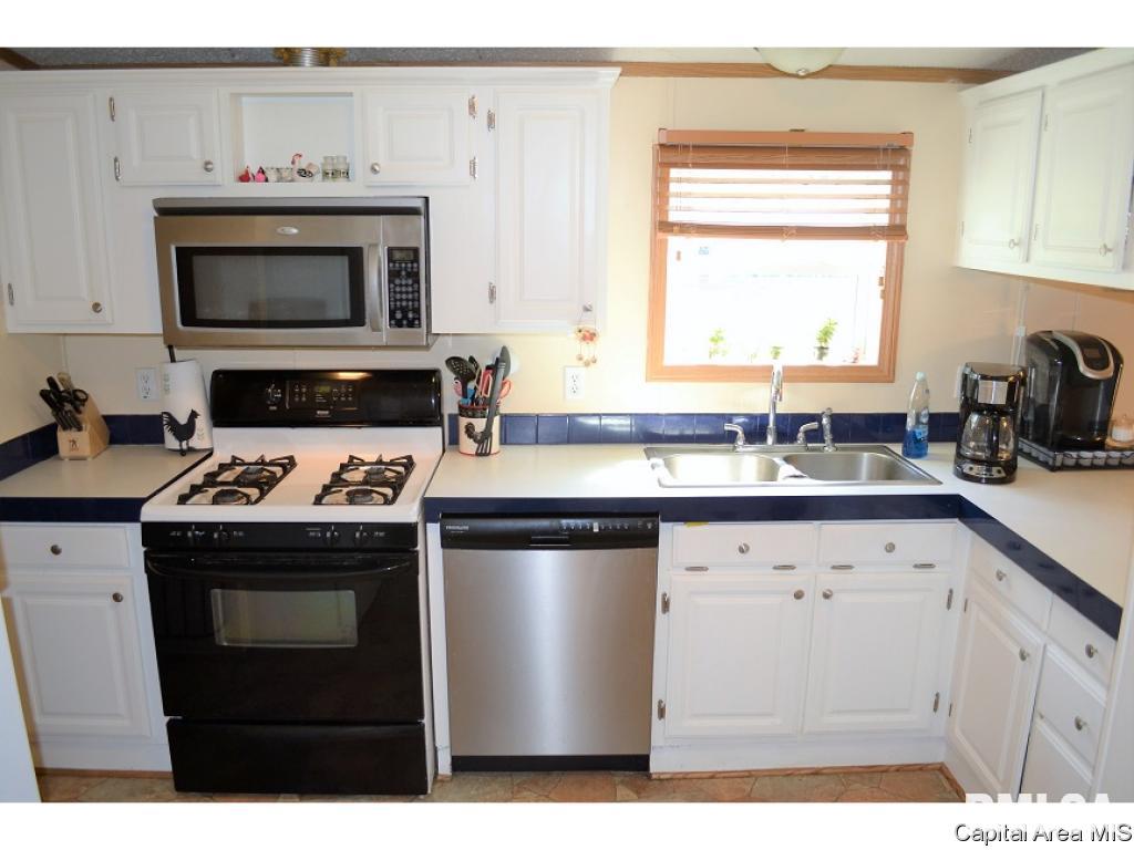202 West Springfield Street Virginia, IL 62691 - Photo 4 of 18
