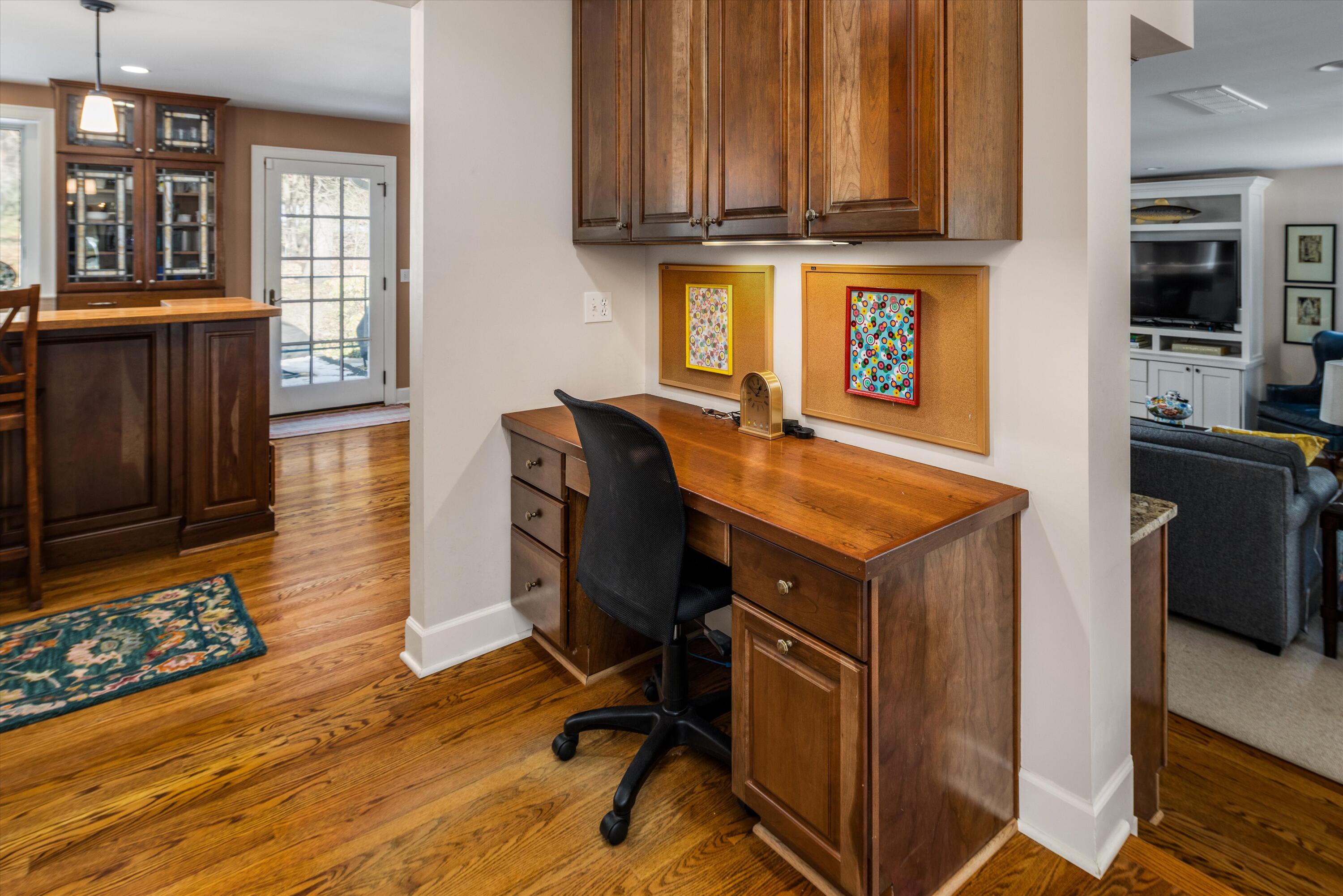 2215 Devonshire Road Ann Arbor, MI 48104 - Photo 17 of 36 17-2215Devonshire