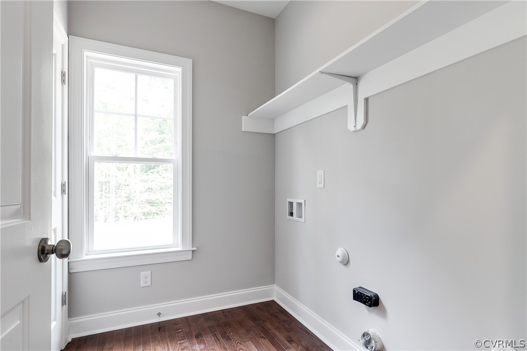 3663 West Rocketts Ridge Road Goochland, VA 23063 - Photo 20 of 33 an empty room with a window
