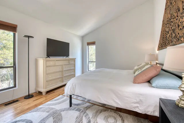 $20,000 | Undisclosed Address, East Hampton, NY 11937