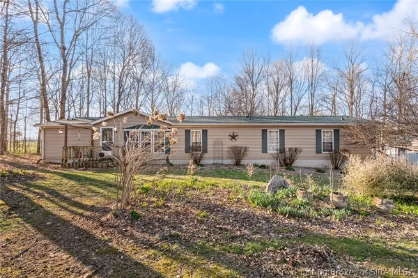 $275,000 | 1900 Dogwood Estates Road Northwest, Palmyra, IN 47164