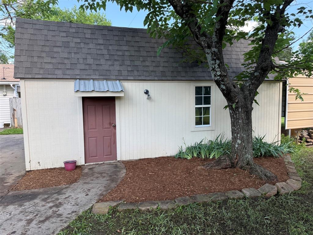 2030 Sycamore Street Paris, TX 75460 - Photo 5 of 6