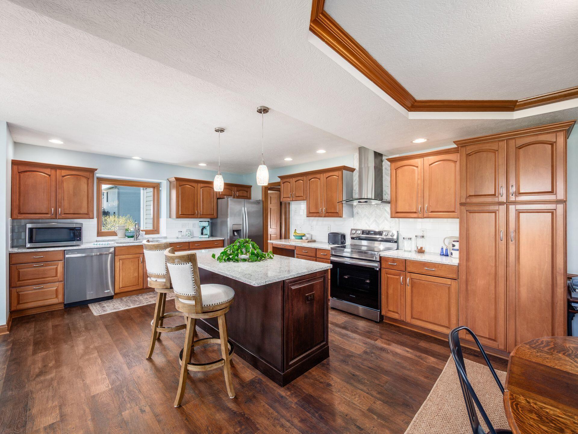 2065 Berlin Station Road Delaware, OH 43015 - Photo 12 of 48 Large Island with Quartz