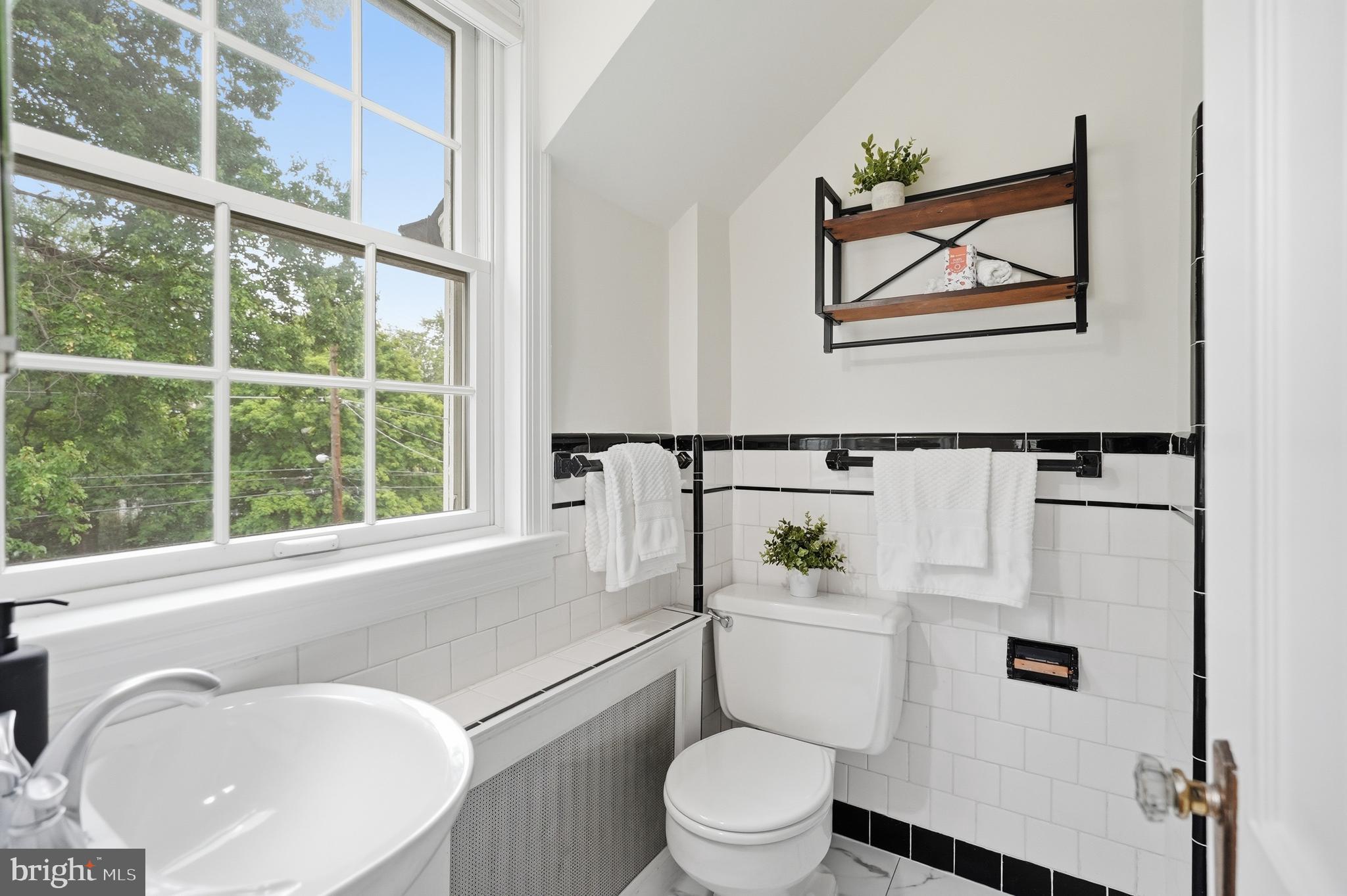 10006 Greenock Road Silver Spring, MD 20901 - Photo 17 of 34
