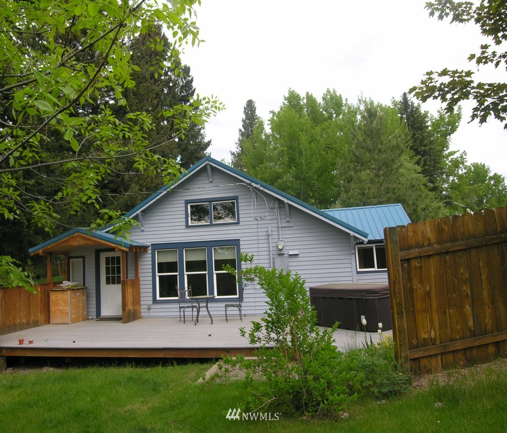 714 Riverside Street Winthrop, WA 98862 - Photo 1 of 1 Gallery Image 1
