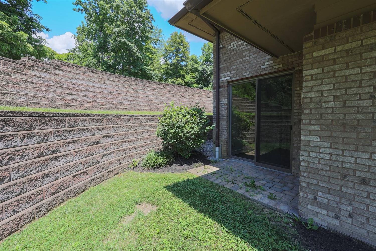 942 Golden Path Cincinnati, OH 45245 - Photo 33 of 50