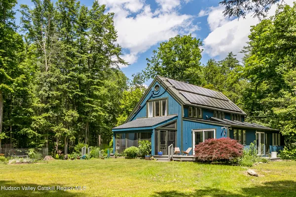 $795,000 | 137 Stillwater Road, Stone Ridge, NY 12484