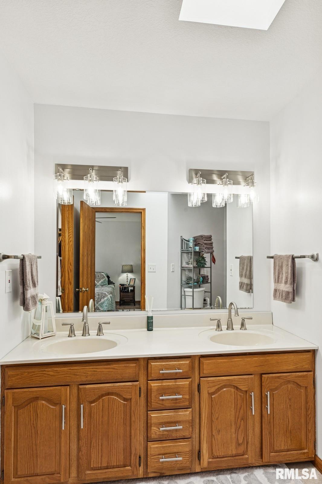 201 Maple Lane Fulton, IL 61252 - Photo 15 of 33 Gallery Image 15