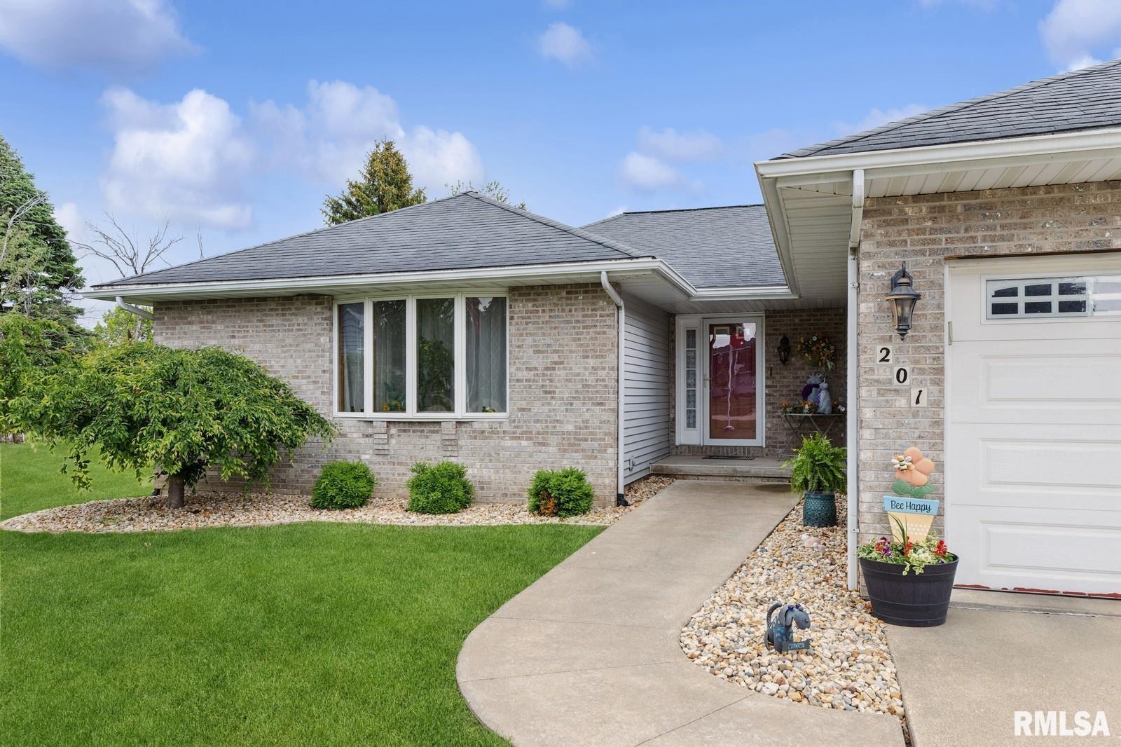 201 Maple Lane Fulton, IL 61252 - Photo 4 of 33 Gallery Image 4
