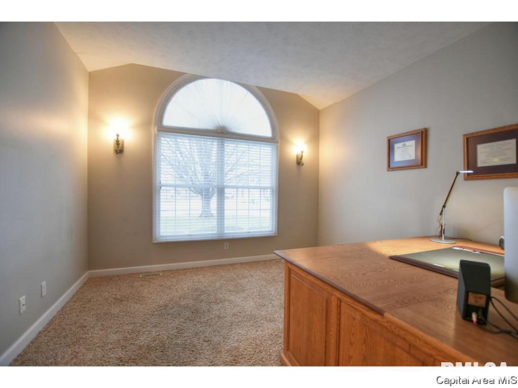 2710 Kitty Hawk Court Springfield, IL 62711 - Photo 16 of 34