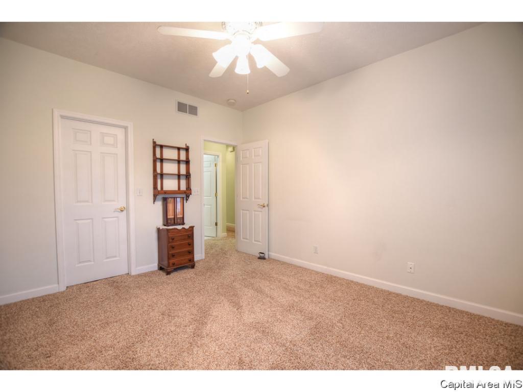 2710 Kitty Hawk Court Springfield, IL 62711 - Photo 18 of 34