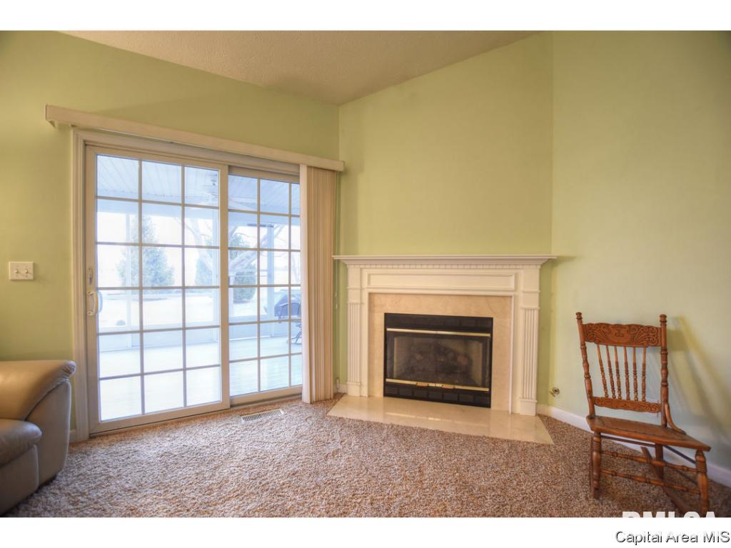 2710 Kitty Hawk Court Springfield, IL 62711 - Photo 3 of 34