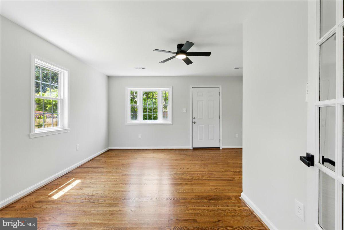 100 Birchwood Road Baltimore, MD 21228 - Photo 12 of 36 Gallery Image 12
