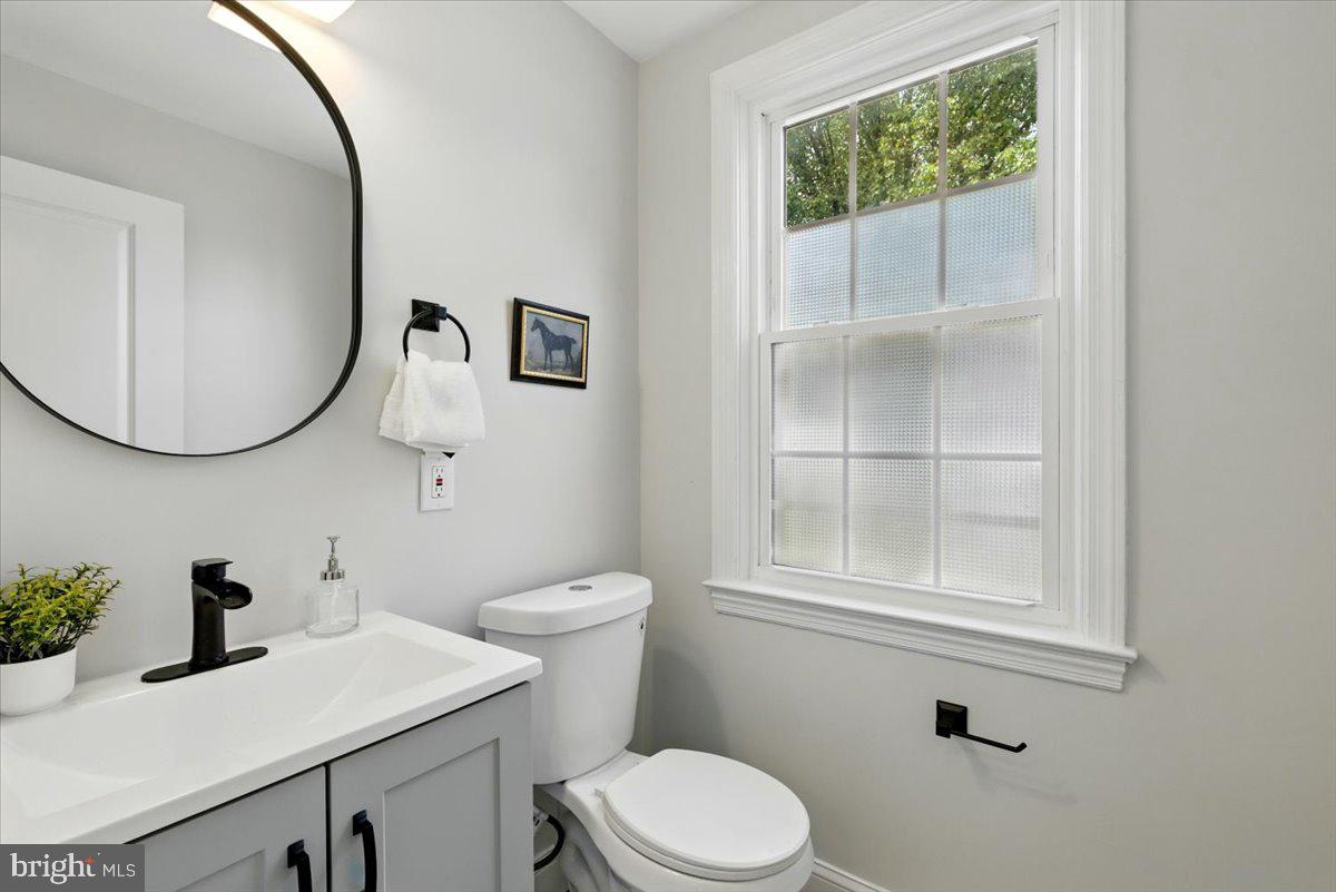 100 Birchwood Road Baltimore, MD 21228 - Photo 15 of 36 Gallery Image 15