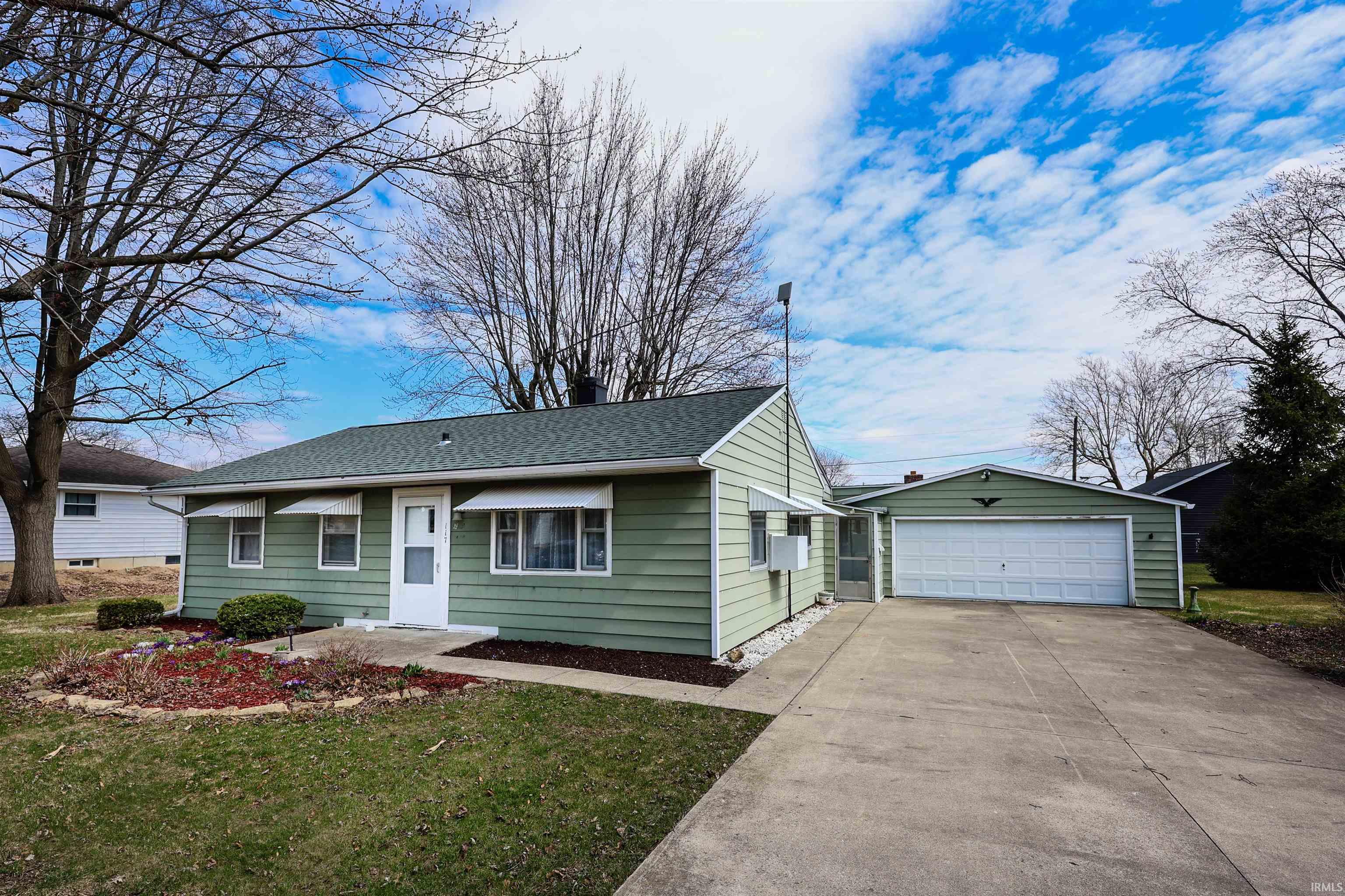 117 Central Avenue Monroeville, IN 46773 - Photo 2 of 35