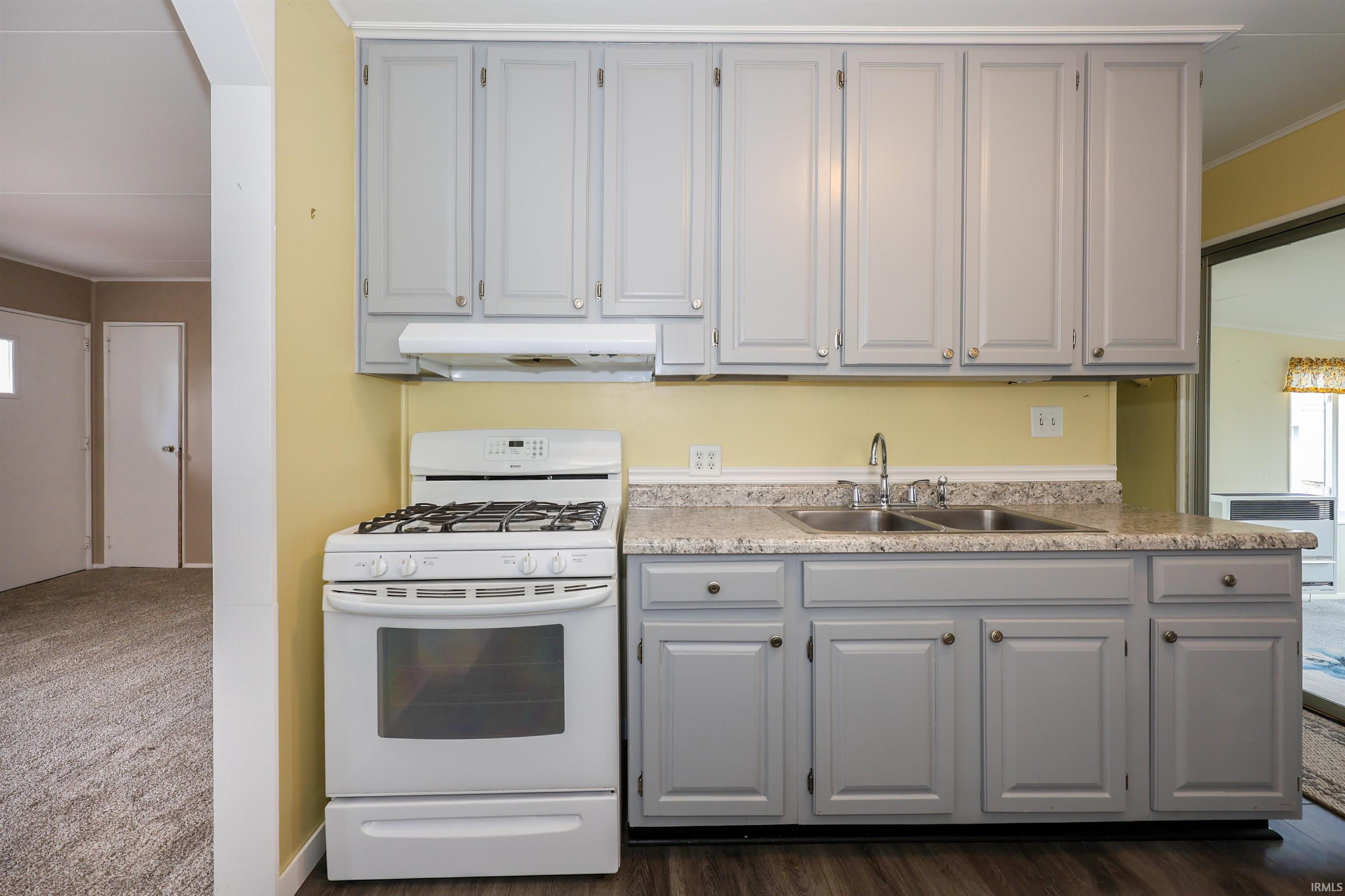 117 Central Avenue Monroeville, IN 46773 - Photo 8 of 35