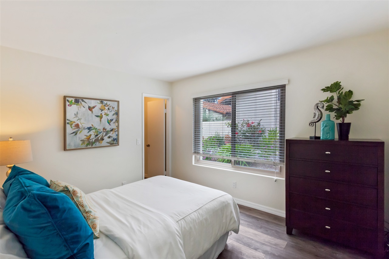 208 Summerside Lane Encinitas, CA 92024 - Photo 14 of 25 Gallery Image 14