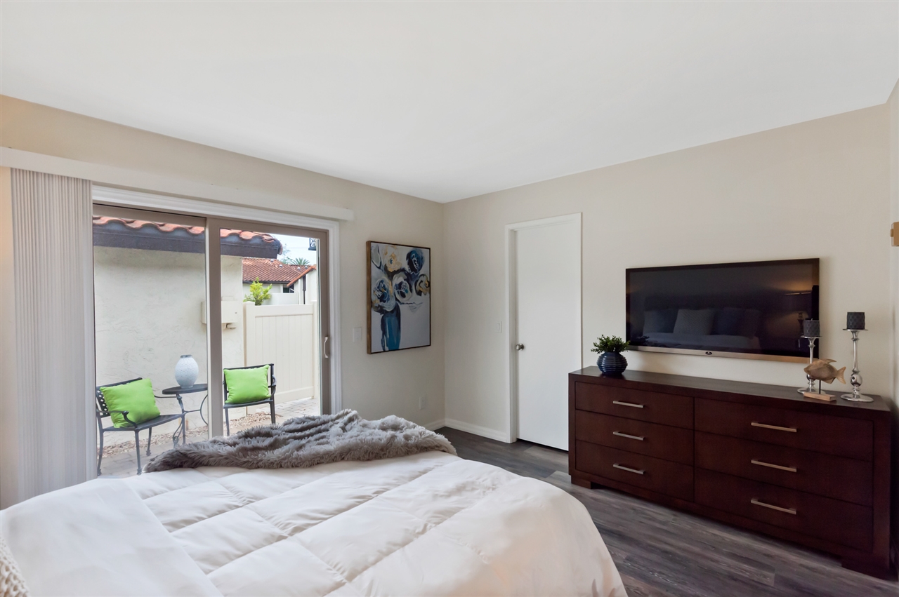 208 Summerside Lane Encinitas, CA 92024 - Photo 16 of 25 Gallery Image 16