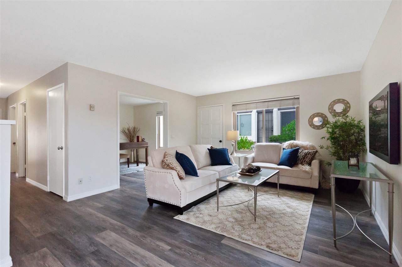 208 Summerside Lane Encinitas, CA 92024 - Photo 5 of 25 Gallery Image 5