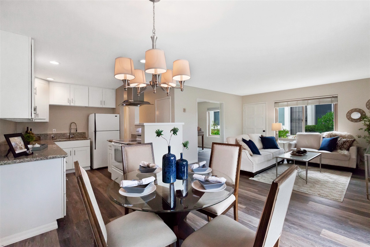 208 Summerside Lane Encinitas, CA 92024 - Photo 6 of 25 Gallery Image 6