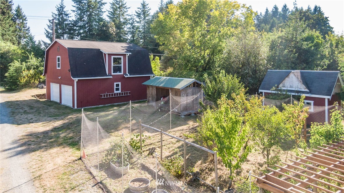 10024 Southwest Cove Road Vashon, WA 98070 - Photo 19 of 24