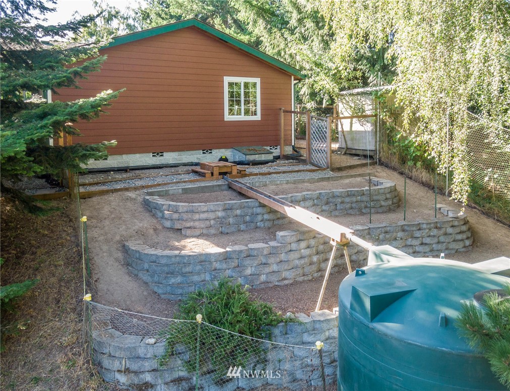 10024 Southwest Cove Road Vashon, WA 98070 - Photo 21 of 24