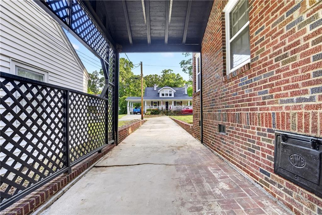 405 Spring Street Thomasville, NC 27360 - Photo 37 of 46