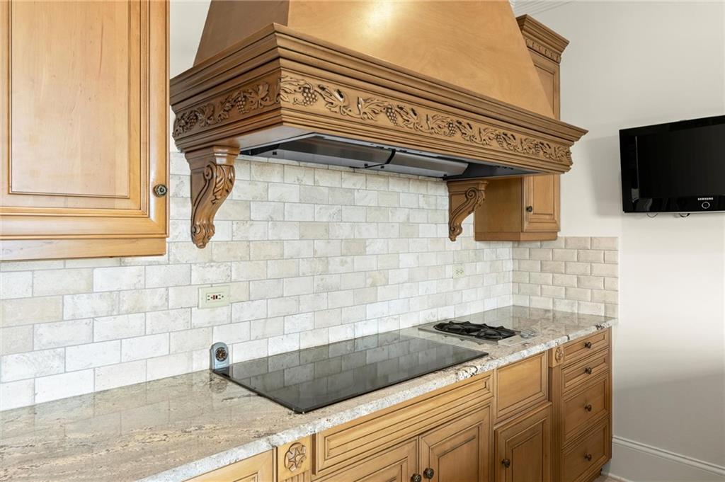 3657 Peachtree Road Northeast, Unit 8A Atlanta, GA 30319 - Photo 17 of 55