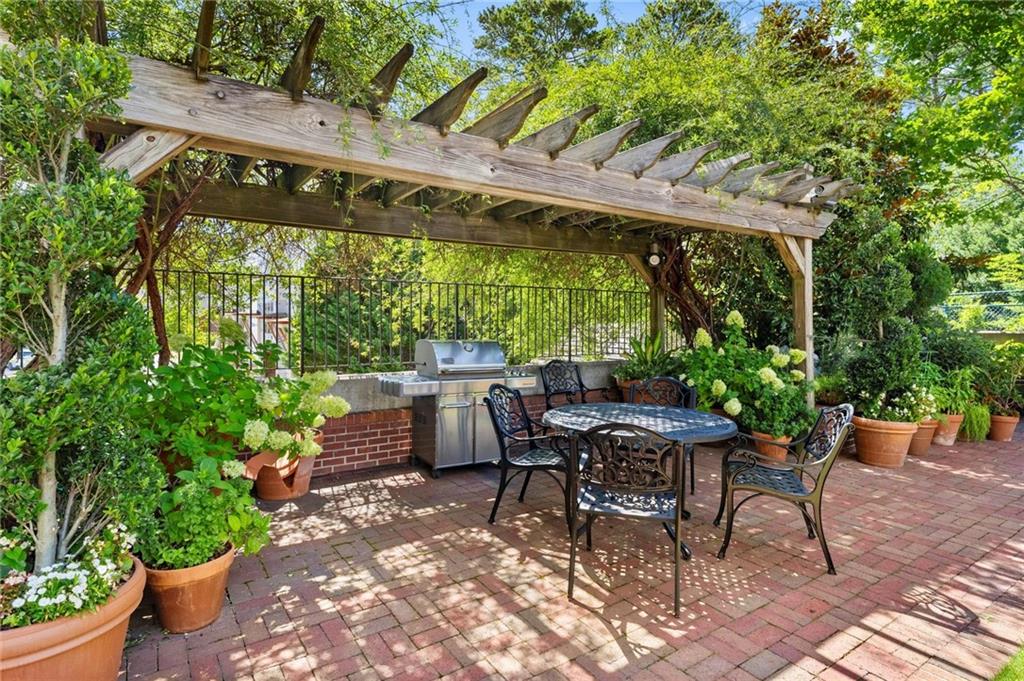 3657 Peachtree Road Northeast, Unit 8A Atlanta, GA 30319 - Photo 47 of 55