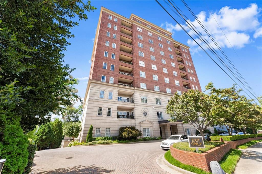 3657 Peachtree Road Northeast, Unit 8A Atlanta, GA 30319 - Photo 53 of 55