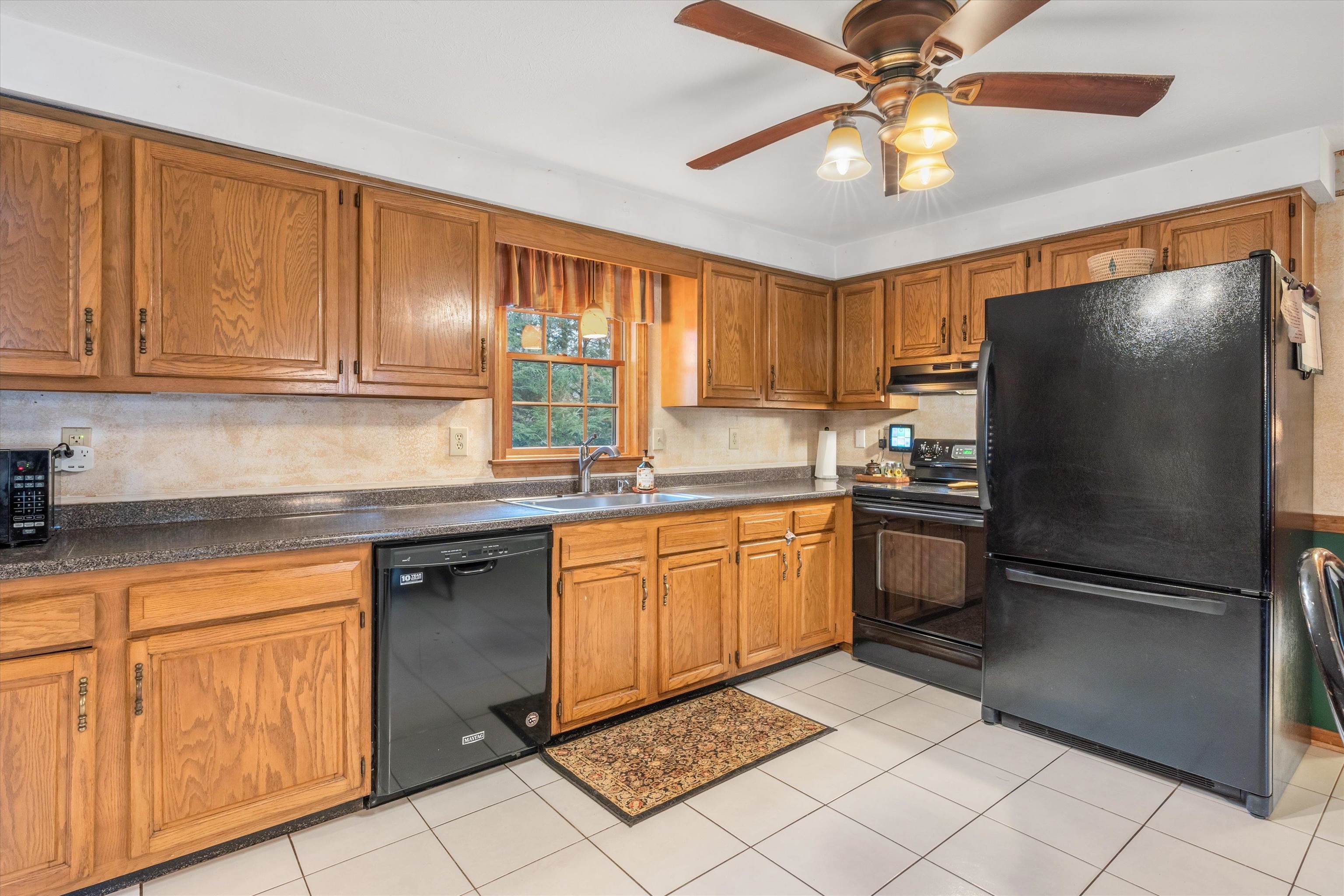 6 Raelynn Drive Derry, NH 03038 - Photo 40 of 40