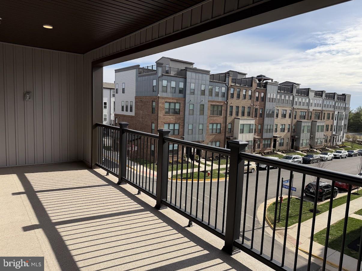 21829 Express Terrace Ashburn, VA 20147 - Photo 20 of 32