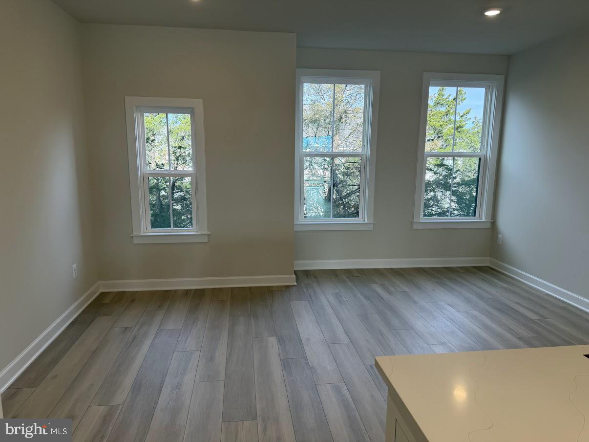 21829 Express Terrace Ashburn, VA 20147 - Photo 4 of 32